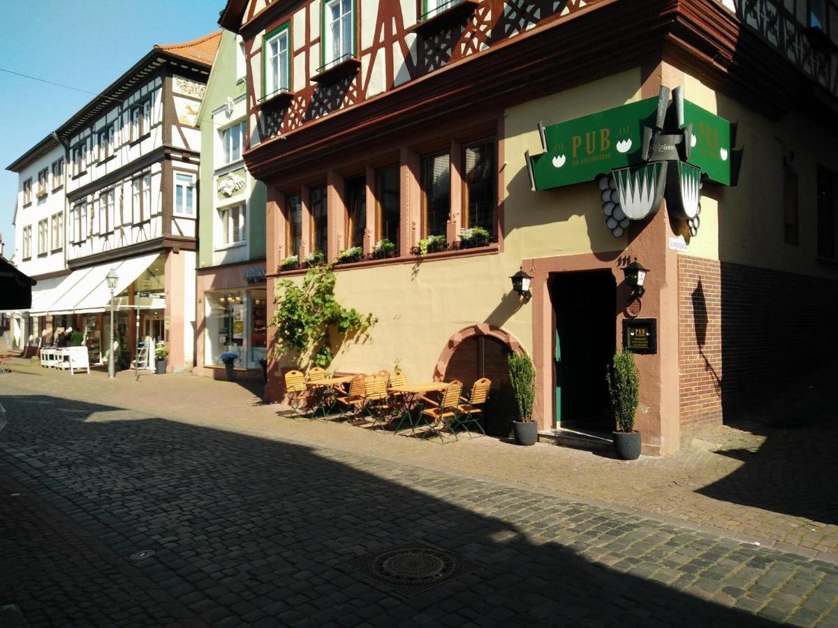 Pub 111 - Die Altstadt Unterkunft ミルテンベルク エクステリア 写真